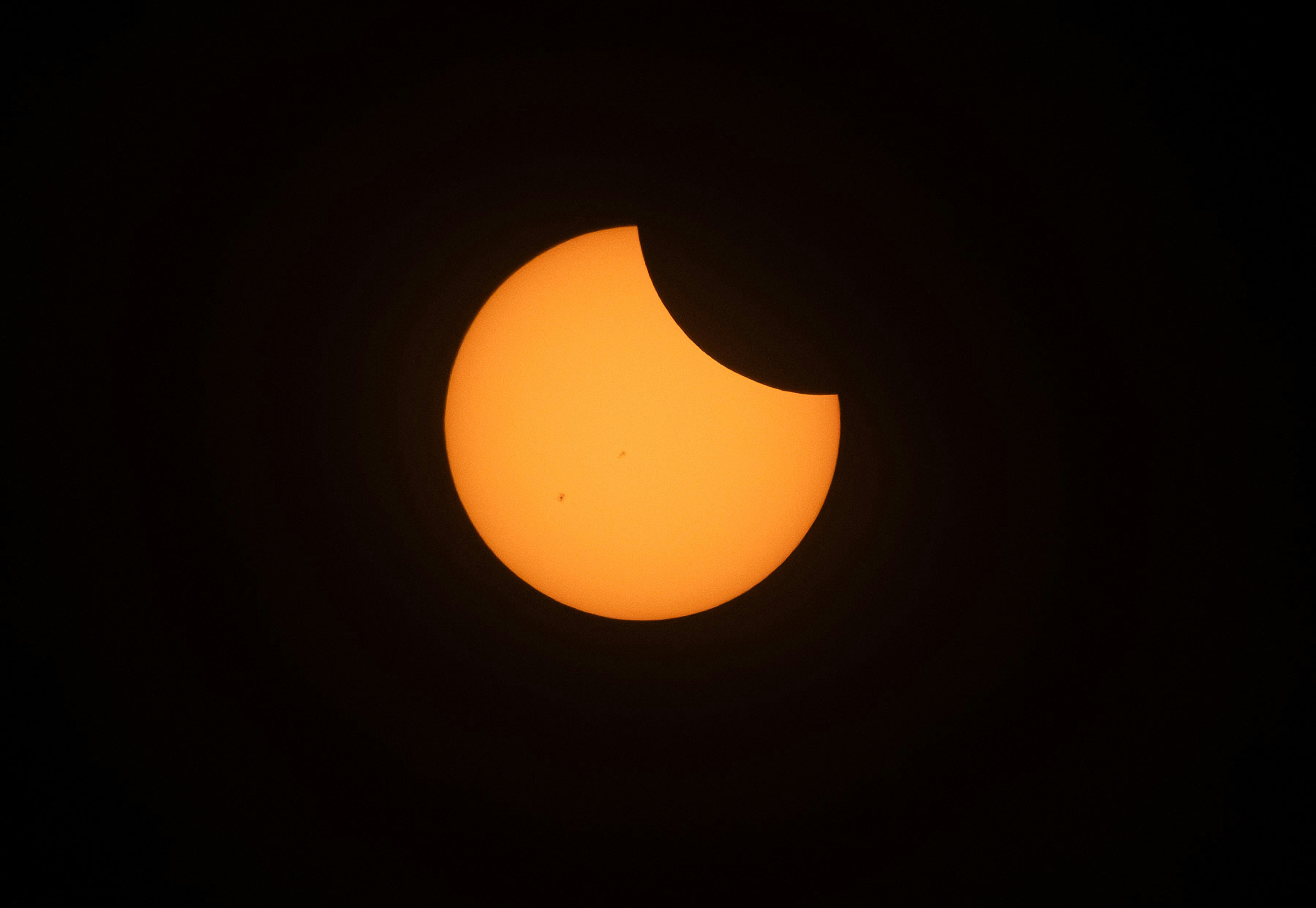 Éclipse solaire partielle